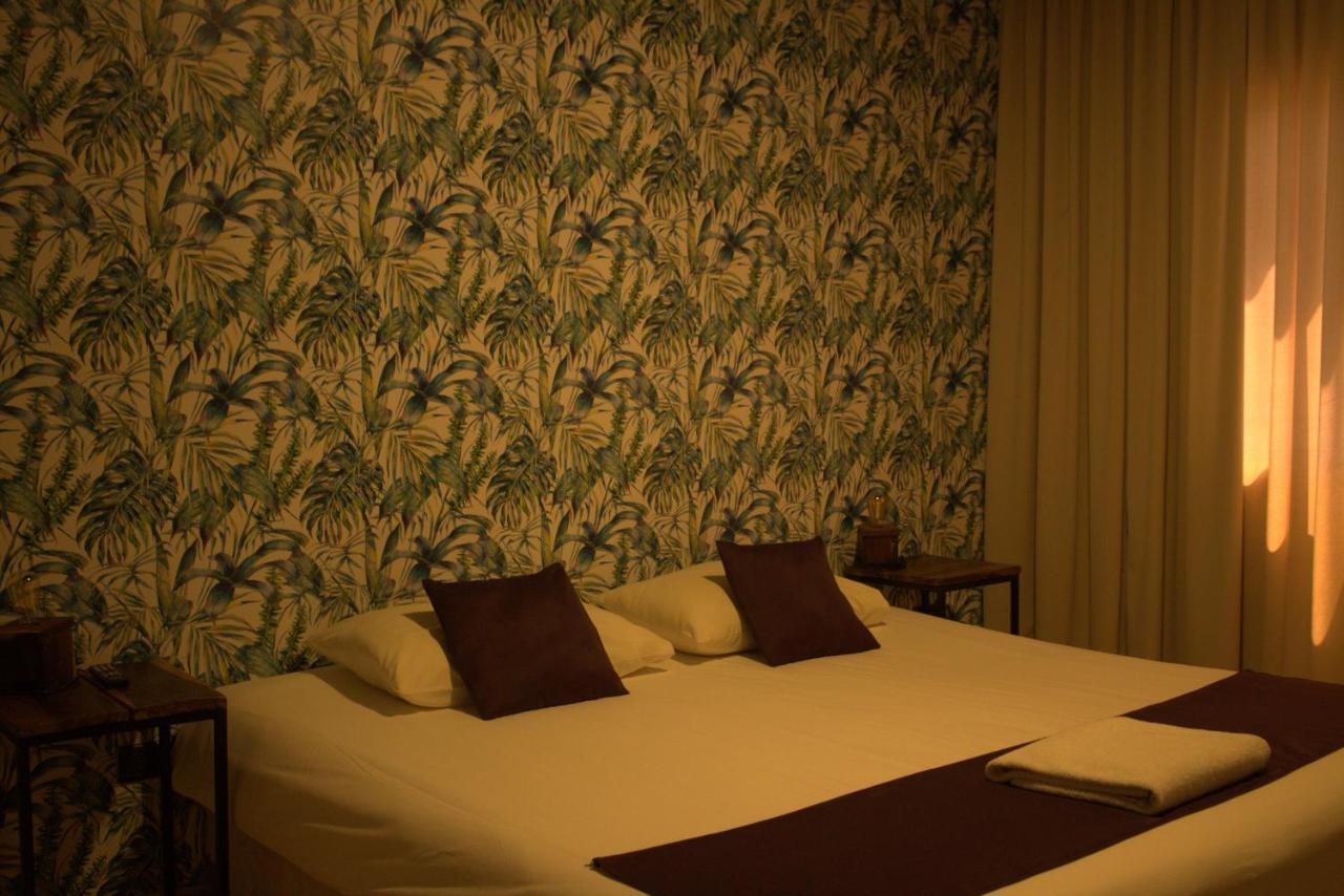 City Hotel Posadas Kültér fotó