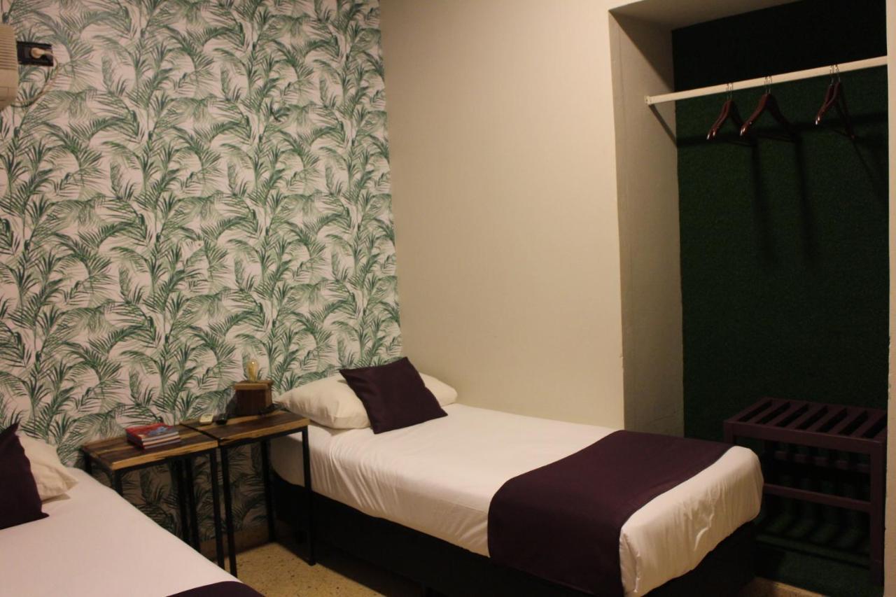City Hotel Posadas Kültér fotó